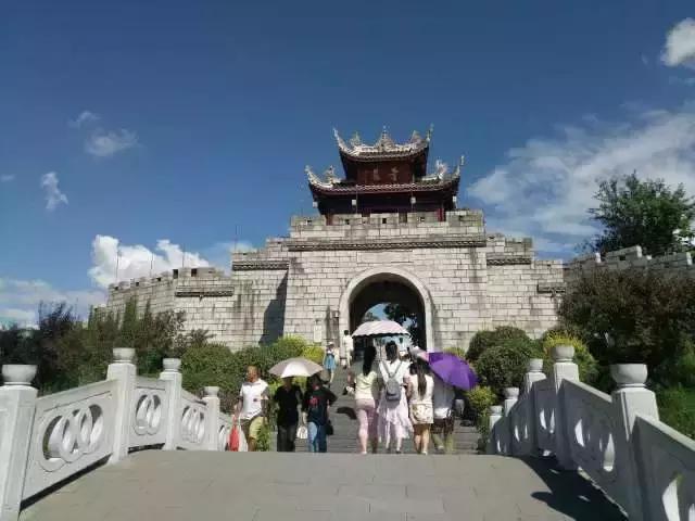 微信263投票平台一支球队一年能赚多少钱