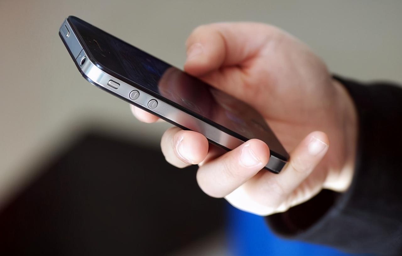 误删微信好友怎么加回来加上对方好友后如何拉近关系