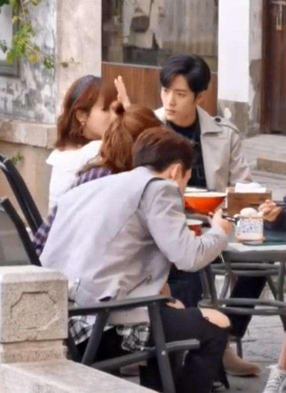 朋友圈手滑点赞怎么补救不小心给对方点了个赞马上取消了