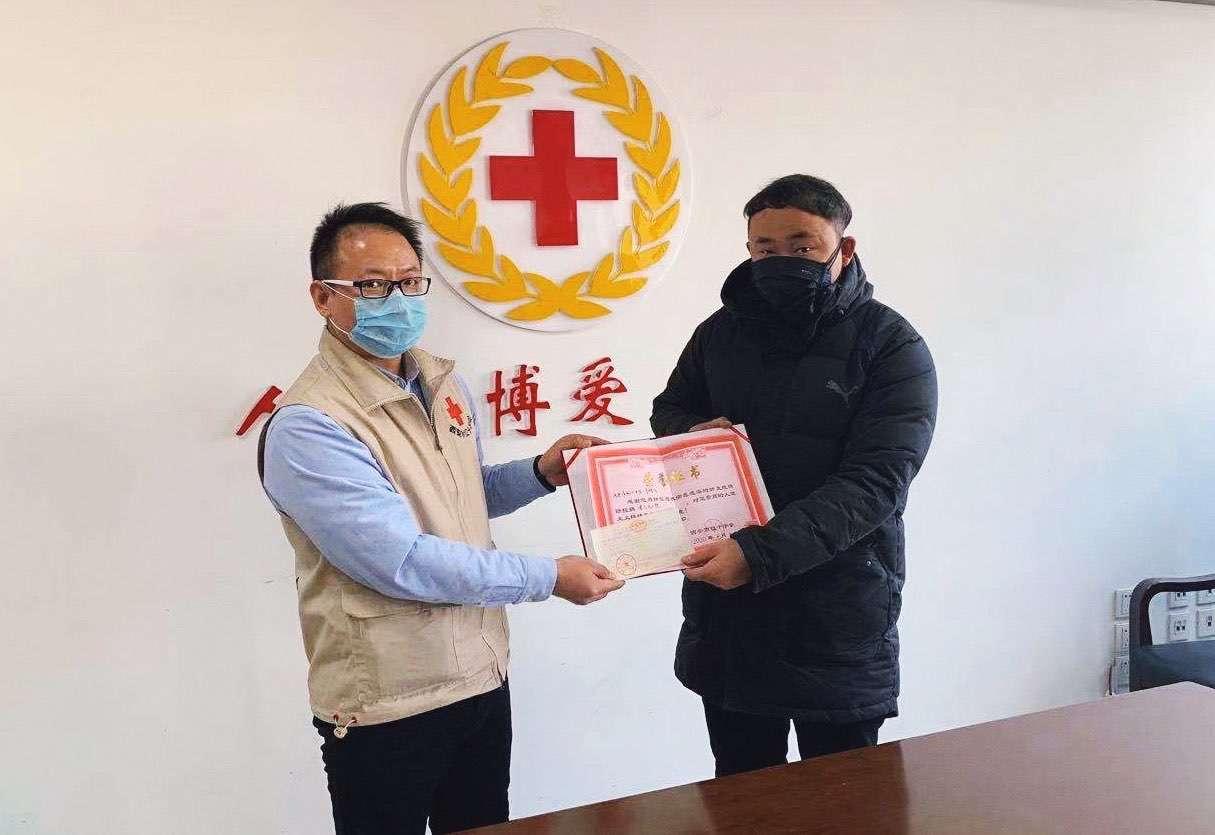 qq买点赞10000赞网站免费每天有多少人给你微信运动点赞