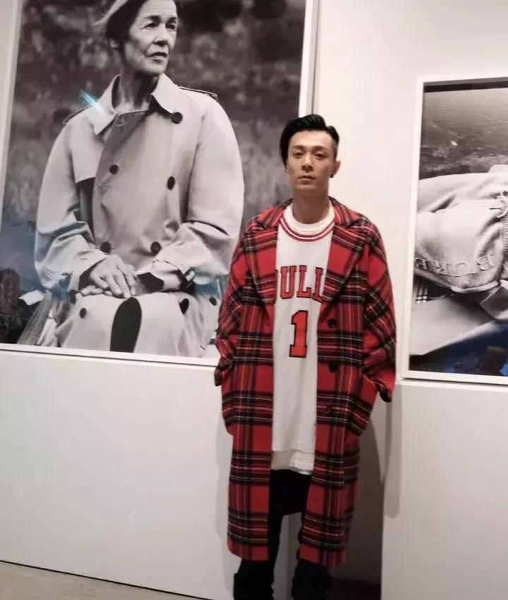 已婚男人频繁给一个女人点赞一个已婚男人主动要求加一个已婚女人的微信之后