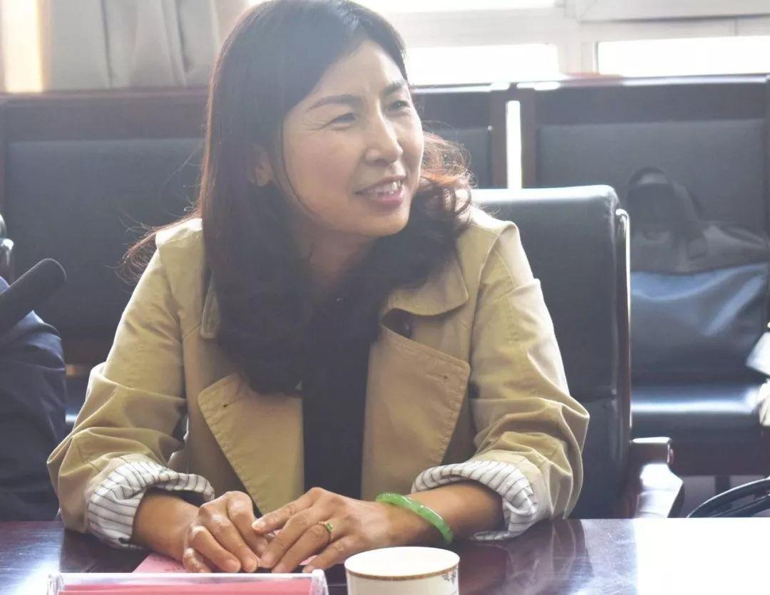 微信点赞一行9个朋友圈点赞一行显示几个是对的